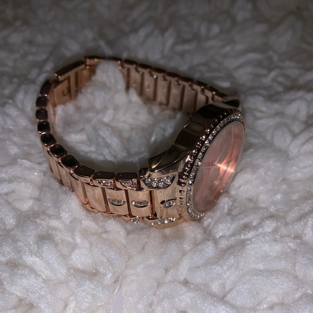 Watch - Picture 3 of 5